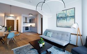Riga Riverside Spacious One Bedroom Apartment
